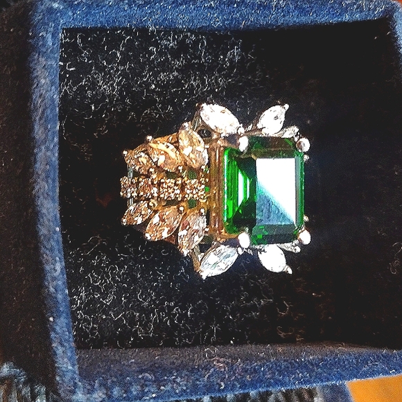 Vintage Synthetic Emerald & Cubic Zirconia 925 Silver Ring - Picture 10 of 12